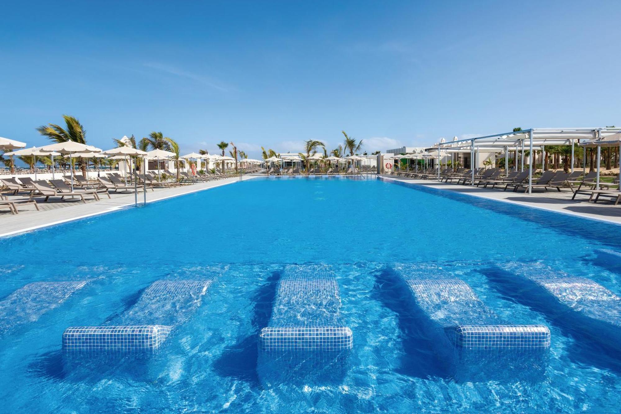 Hotel Riu Karamboa (Adults Only) ซาลเรย์ ภายนอก รูปภาพ