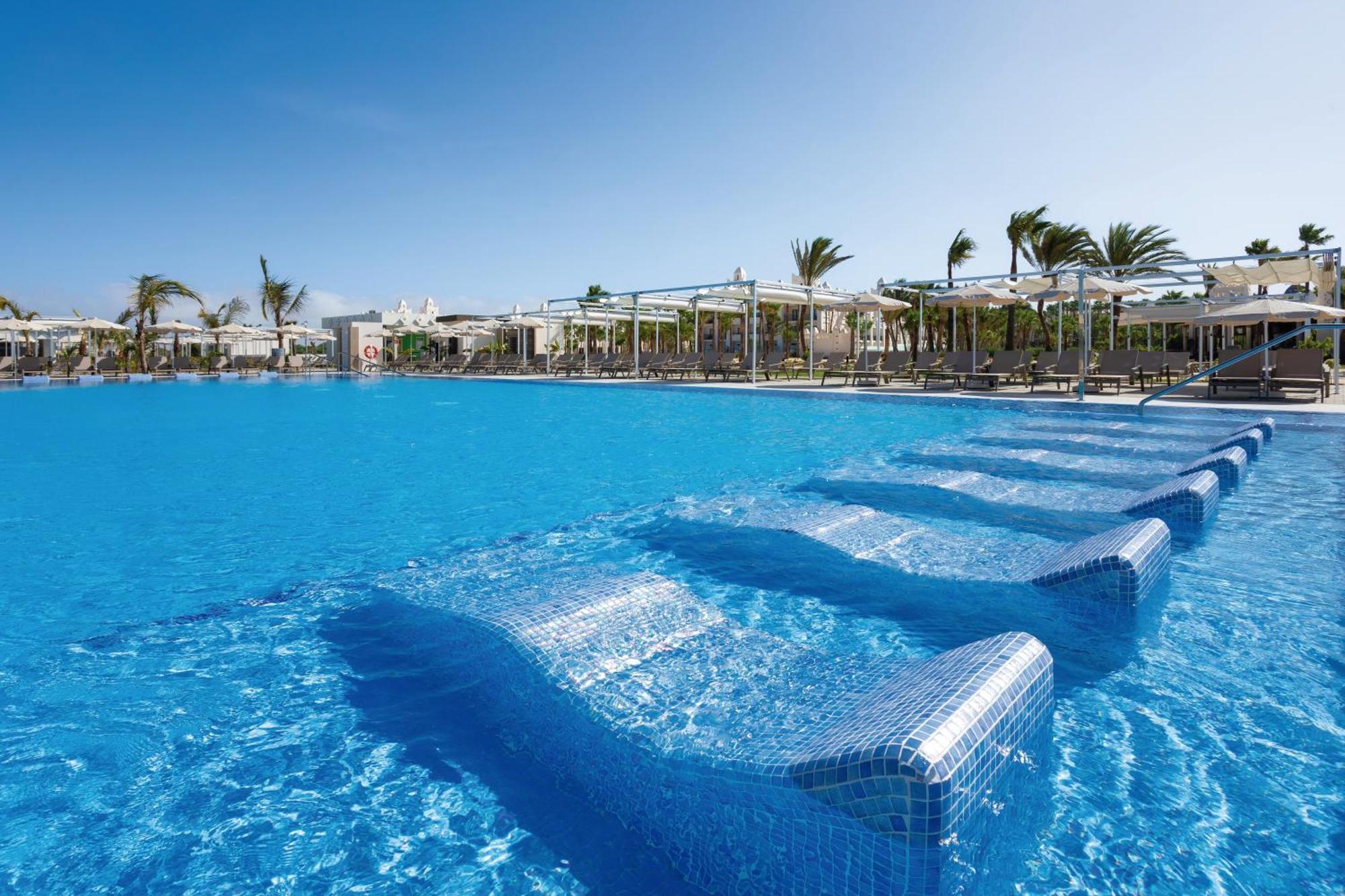 Hotel Riu Karamboa (Adults Only) ซาลเรย์ ภายนอก รูปภาพ